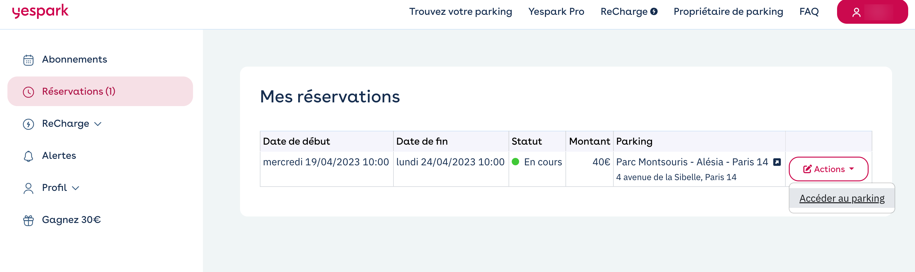 Espace client web : Mes réservations, menu Actions ouvert sur Accéder au parking