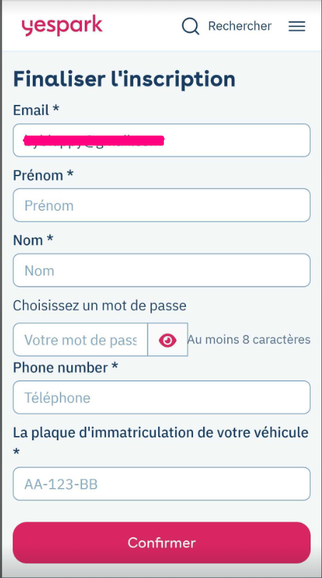 Yespark-Website auf dem Smartphone: Formular Registrierung abschließen (E-Mail, Vorname, Nachname, Passwort, Telefon, Kennzeichen)