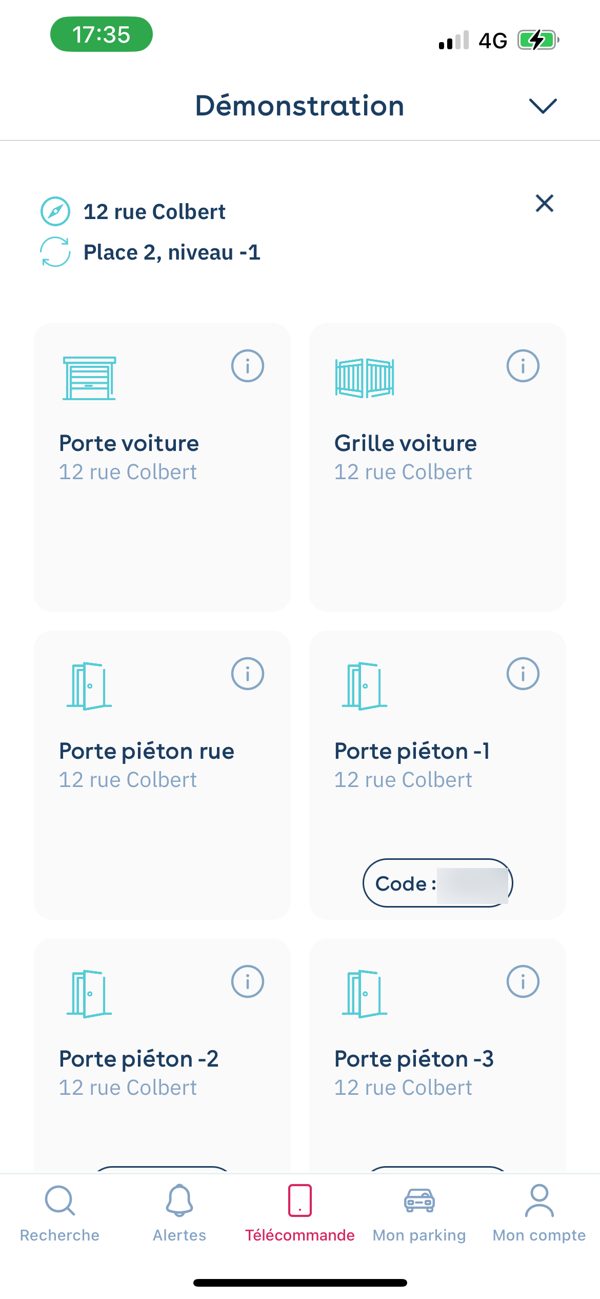 Yespark app: remote control for a demo car park with the car and pedestrian doors
