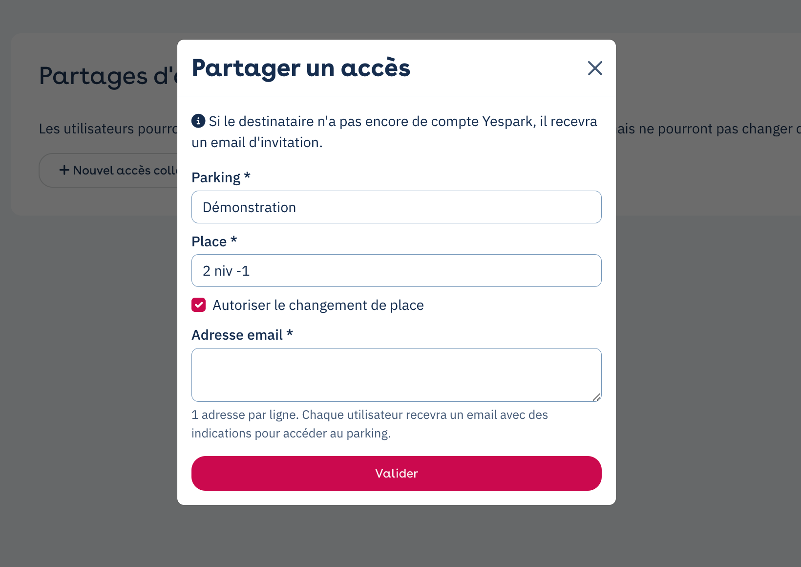 Área de cliente Pro: janela de partilha de acesso, escolha do parque e do lugar, endereços de e-mail a convidar
